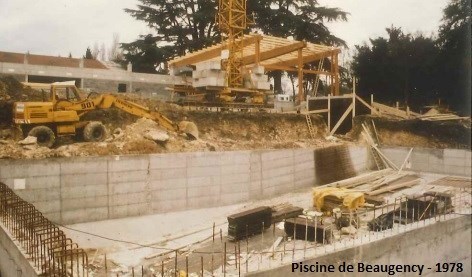 Construction de la piscine de Beaugency par l'entreprise CESARO, Loiret, en 1978